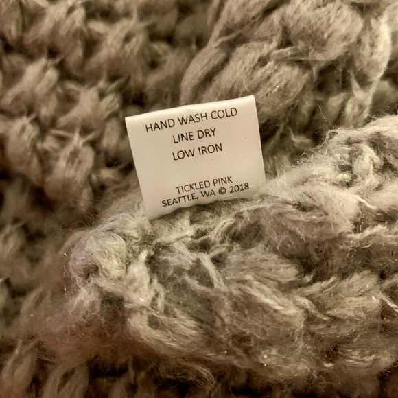 Tickled Pink Chunky Knit Gray Infinity Scarf - Picture 3 of 3